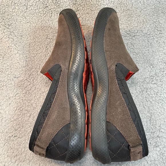 Crocs AnyWeather Womens 10 Suede Loafer Leather Comfort Slip On Shoe Brown - Picture 8 of 12